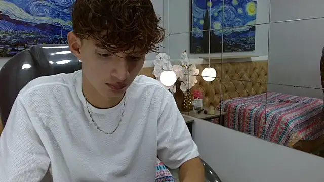 Snapshot of NicolasFerrer18 chatting on November 27, 12:29 pm NicolasFerrer18 online show from November 27, 12:29 pm