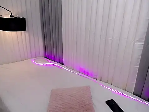 Snapshot of Xhugejerkingtrans chatting on December 4, 4:38 pm Xhugejerkingtrans online show from December 4, 4:38 pm