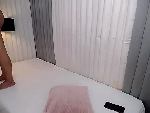 Xhugejerkingtrans online show from January 10, 10:06 am