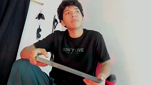 Maximiliano Khalil online show from December 5, 7:21 pm