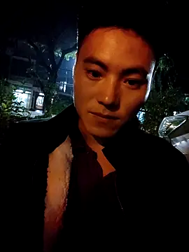 Snapshot of -Nathann- chatting on December 19, 1:29 pm -Nathann- online show from December 19, 1:29 pm