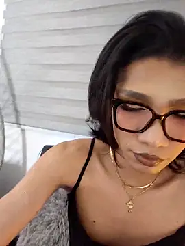 Snapshot of FernandaFox_ chatting on June 19, 2:27 am FernandaFox online show from June 19, 2:27 am