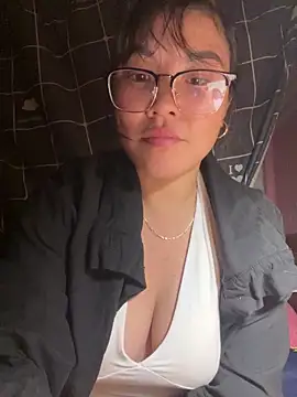 Snapshot of heodat-sexx chatting on November 27, 1:57 pm heodat-sexx online show from November 27, 1:57 pm