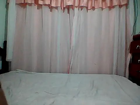 HotGiirl2025 online show from December 4, 3:05 am