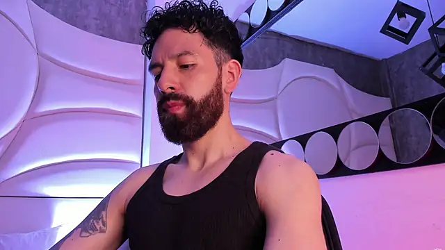 Snapshot of jackfoden01 chatting on December 4, 11:30 am jackfoden01 online show from December 4, 11:30 am