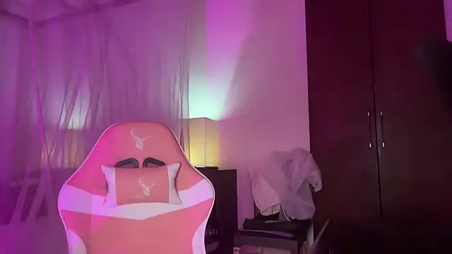 Snapshot of Bae_Belle chatting on November 23, 8:03 am Bae Belle online show from November 23, 8:03 am