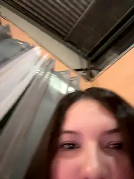 Snapshot of selenereyy chatting on October 28, 7:12 am selenereyy online show from October 28, 7:12 am