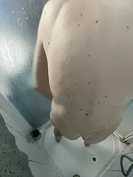 Snapshot of rb2357 chatting on March 1, 7:05 pm rb2357 online show from March 1, 7:05 pm