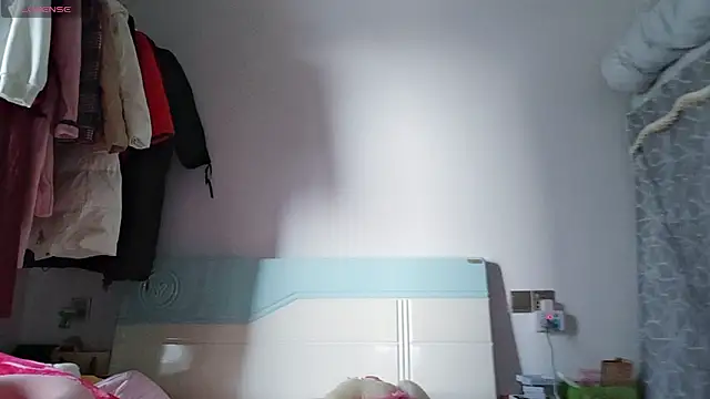 Snapshot of Yan61 chatting on November 12, 1:17 am Yan61 online show from November 12, 1:17 am