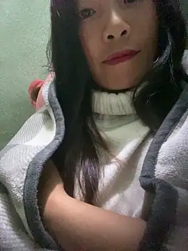 Snapshot of Elysia-007 chatting on February 1, 5:28 am Elysia-007 online show from February 1, 5:28 am