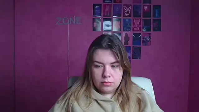 Snapshot of SusannaNight chatting on November 22, 6:12 am SusannaNight online show from November 22, 6:12 am