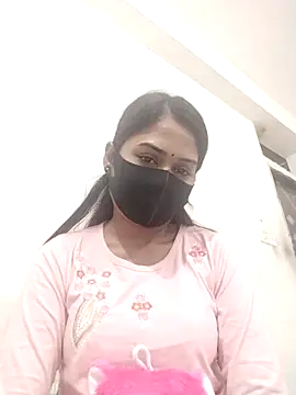 Green LaDY66 online show from November 30, 7:01 am