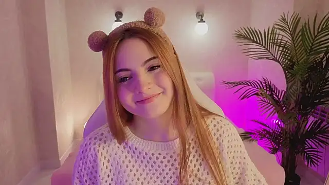 Snapshot of Daniela_Saules chatting on November 19, 9:09 am Daniela Saules online show from November 19, 9:09 am