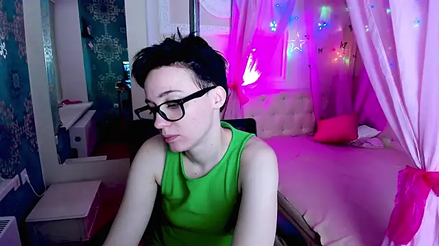 Snapshot of ErickaFetish chatting on November 30, 5:28 pm ErickaFetish online show from November 30, 5:28 pm