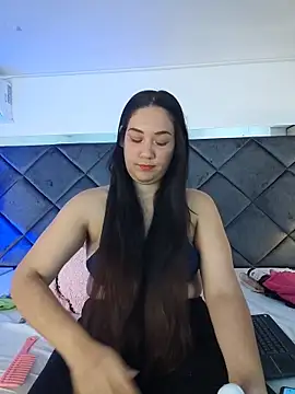 Snapshot of MadiisonGrey_ chatting on November 21, 3:38 am MadiisonGrey online show from November 21, 3:38 am