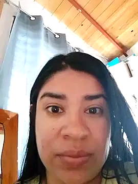 Snapshot of AlayaMore chatting on October 31, 2:18 pm AlayaMore online show from October 31, 2:18 pm