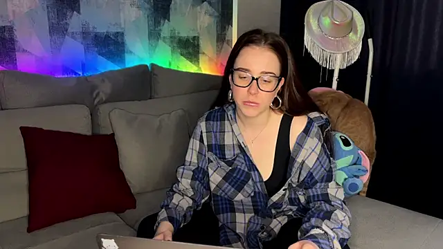 OhNicolle online show from November 19, 11:54 am