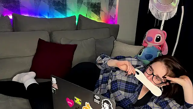 OhNicolle online show from November 20, 12:00 am