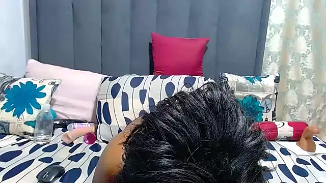 Snapshot of SwaziBeauty chatting on August 9, 3:23 am SwaziBeauty online show from August 9, 3:23 am