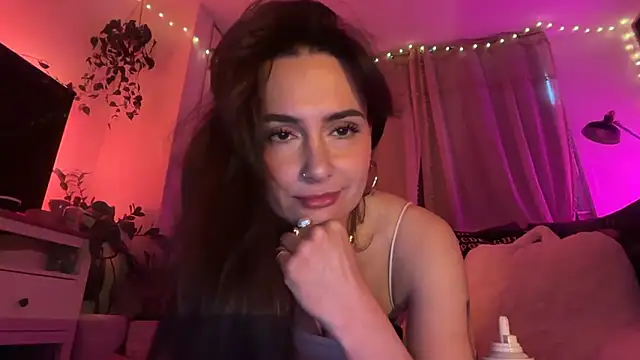 SpicyLunaaa online show from May 9, 1:27 pm