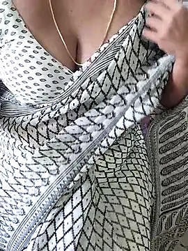 Snapshot of tamil_chitra12 chatting on November 3, 3:19 am tamil chitra12 online show from November 3, 3:19 am