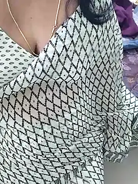 Snapshot of tamil_chitra12 chatting on November 14, 4:00 am tamil chitra12 online show from November 14, 4:00 am