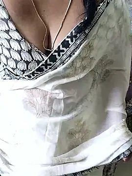 Snapshot of tamil_chitra12 chatting on November 18, 5:23 am tamil chitra12 online show from November 18, 5:23 am