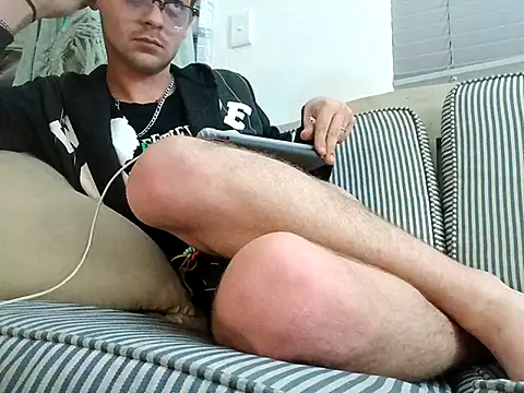 THOMMONSTER5299 online show from November 18, 9:52 pm