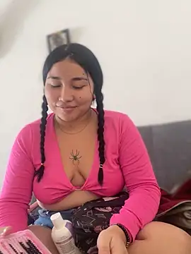 Snapshot of Vickybon chatting on November 26, 2:18 pm Vickybon online show from November 26, 2:18 pm