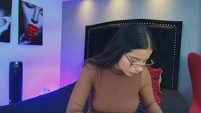 Luna Lov Titan online show from December 1, 12:54 pm