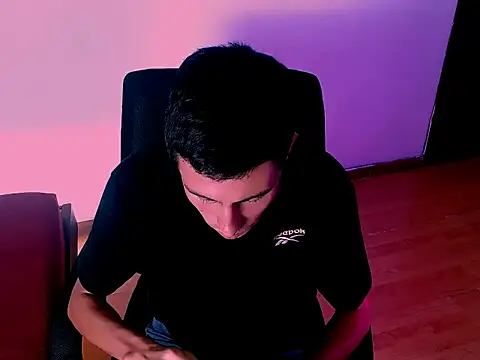 Snapshot of noah_jack01 chatting on November 3, 8:54 pm noah jack01 online show from November 3, 8:54 pm