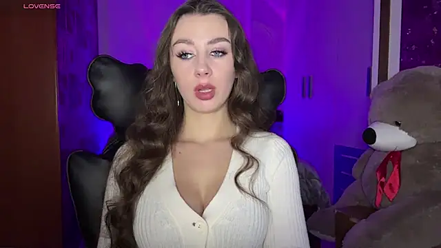 Snapshot of SweetCherry__N chatting on December 4, 9:23 pm SweetCherry N online show from December 4, 9:23 pm