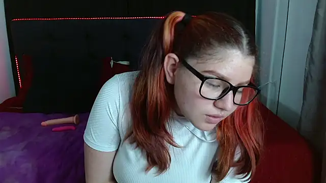 Snapshot of Alexaa_xx chatting on November 13, 1:37 am Alexaa xx online show from November 13, 1:37 am