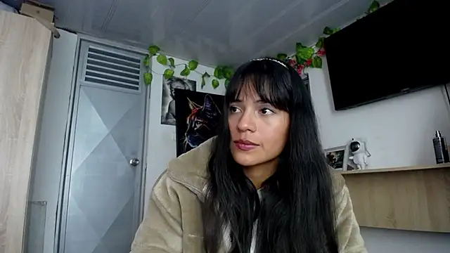 Snapshot of Samara_Homescapes chatting on December 17, 2:28 am Samara Homescapes online show from December 17, 2:28 am