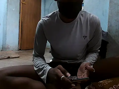 Snapshot of cutty_abi_ chatting on November 3, 3:24 pm cutty abi  online show from November 3, 3:24 pm