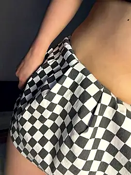 Snapshot of Romy-R-O chatting on January 14, 2:33 pm Romy-R-O online show from January 14, 2:33 pm