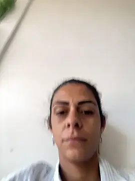 Snapshot of sabrinaneves chatting on April 18, 1:26 pm sabrinaneves online show from April 18, 1:26 pm