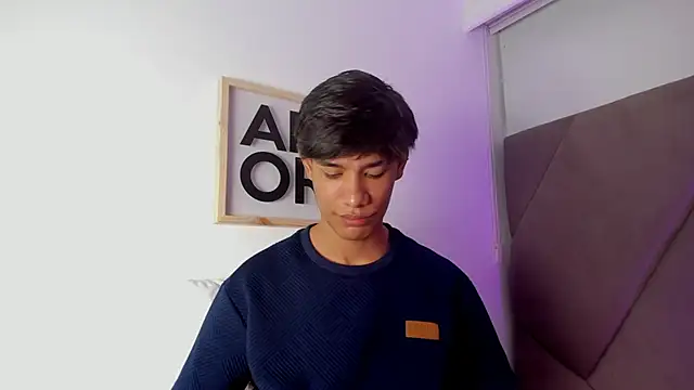 Snapshot of michael_vidal chatting on October 31, 7:48 pm michael vidal online show from October 31, 7:48 pm