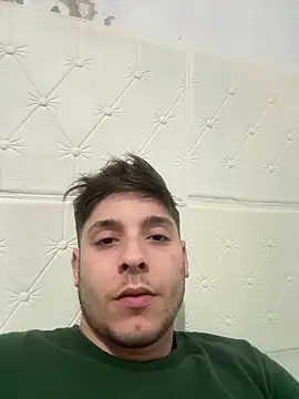 Snapshot of Elvergggg44 chatting on October 29, 6:26 am Elvergggg44 online show from October 29, 6:26 am