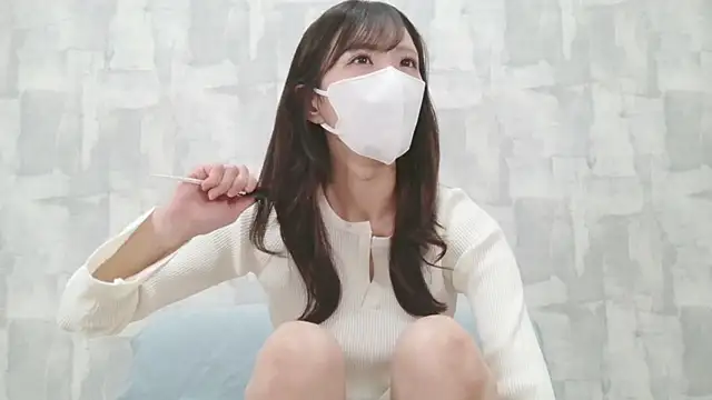 Snapshot of Minami_jjjj chatting on December 15, 12:59 am Minami jjjj online show from December 15, 12:59 am