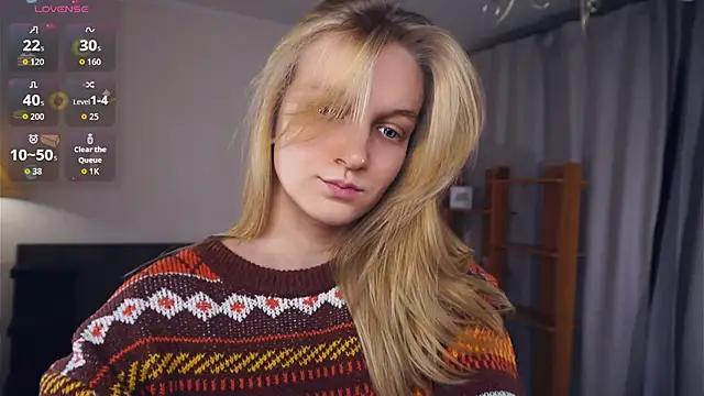 Snapshot of DierdreJacobsohn chatting on December 2, 6:19 am DierdreJacobsohn online show from December 2, 6:19 am