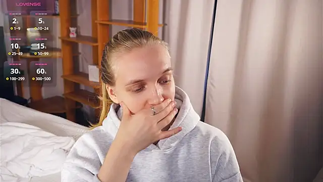 DierdreJacobsohn online show from January 12, 7:13 am