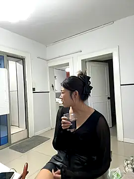 xiaojingzi66 online show from December 16, 10:15 pm