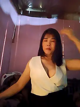 Snapshot of Nahata-suki chatting on December 4, 5:06 am Nahata-suki online show from December 4, 5:06 am