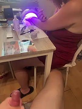 Snapshot of Teeny-Slut18 chatting on August 5, 9:23 am Teeny-Slut18 online show from August 5, 9:23 am