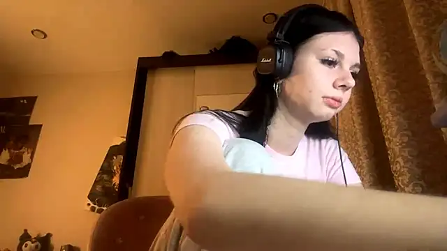 Snapshot of AnGallo chatting on November 17, 6:14 pm AnGallo online show from November 17, 6:14 pm