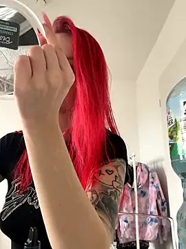 Snapshot of kimkatyrides chatting on November 4, 8:35 am kimkatyrides online show from November 4, 8:35 am