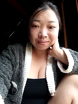 julybe online show from April 29, 4:27 am