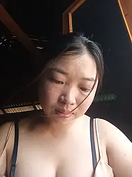 julybe online show from July 15, 6:40 am