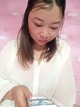 julybe online show from July 26, 3:52 pm